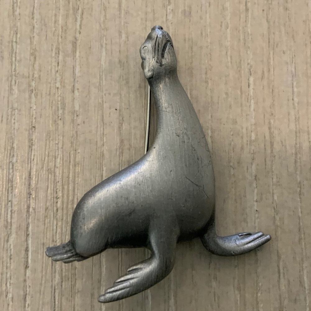 Vintage signed JC brooch
